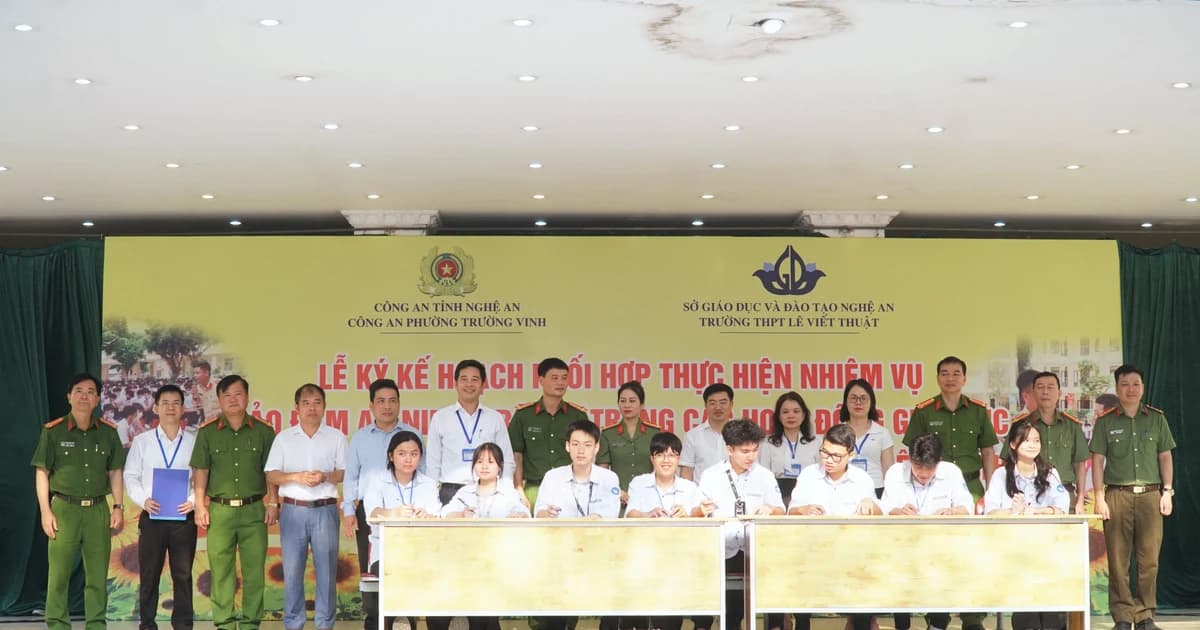Nhà trường phối hợp công an đảm bảo an ninh, trật tự trong hoạt động giáo dục