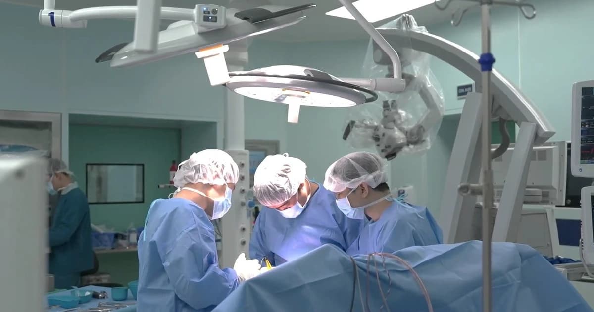 Vinmec kích hoạt quy trình tối khẩn trong đêm, cứu sống bé trai 12 tuổi xuất huyết não