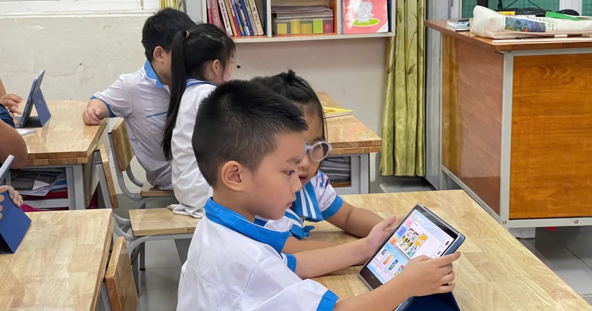Nhiều luồng ý kiến trái chiều khi chuyển đổi số vào lớp học