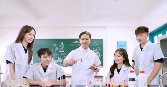 Việt Nam giành 4 Huy chương Vàng tại Olympic Hóa học quốc tế 2026