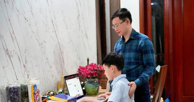 Cậu bé lớp 4 ở Hà Tĩnh chinh phục IELTS 7.5 bằng cách học không áp lực