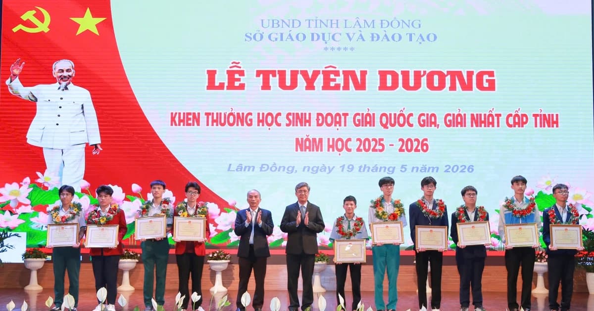 Lâm Đồng tuyên dương điển hình tiên tiến và học sinh giỏi tiêu biểu