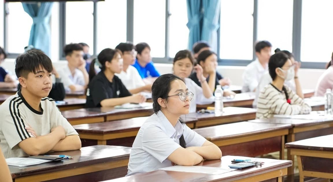 Ngoại ngữ không còn học để 'đúng nghề'
