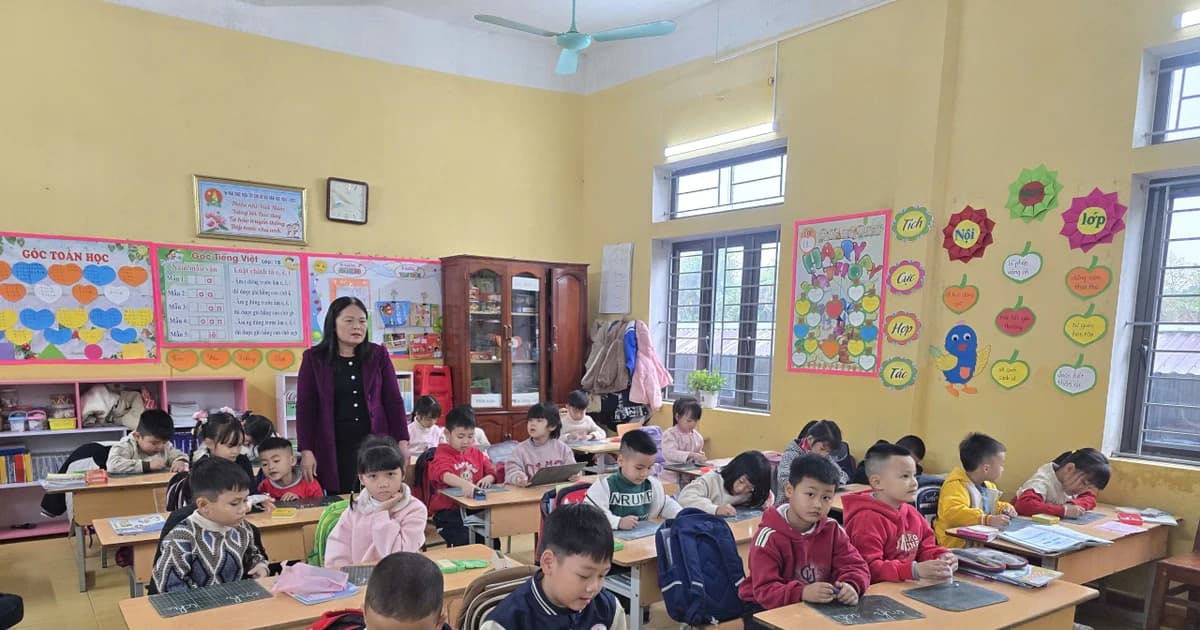Lặng thầm nâng bước học trò đặc biệt