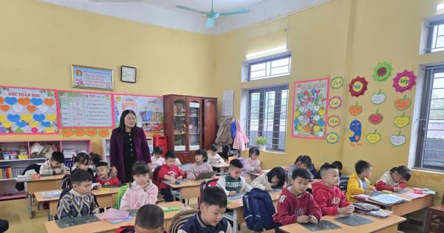 Lặng thầm nâng bước học trò đặc biệt