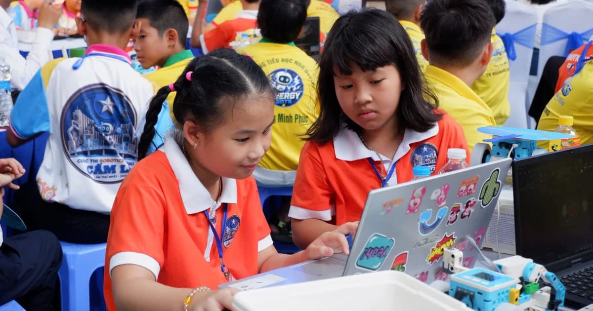 Sân chơi công nghệ bùng nổ của hàng trăm học sinh Đà Nẵng