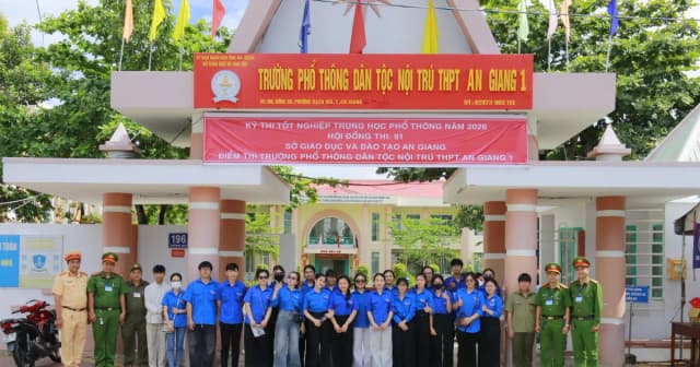 'Hậu phương' vững chắc cho sĩ tử An Giang