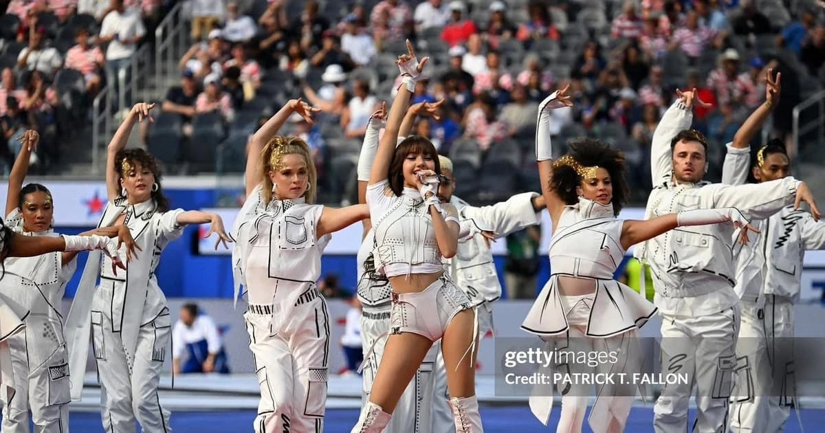 Lisa (BLACKPINK), BTS làm nên lịch sử tại World Cup 2026