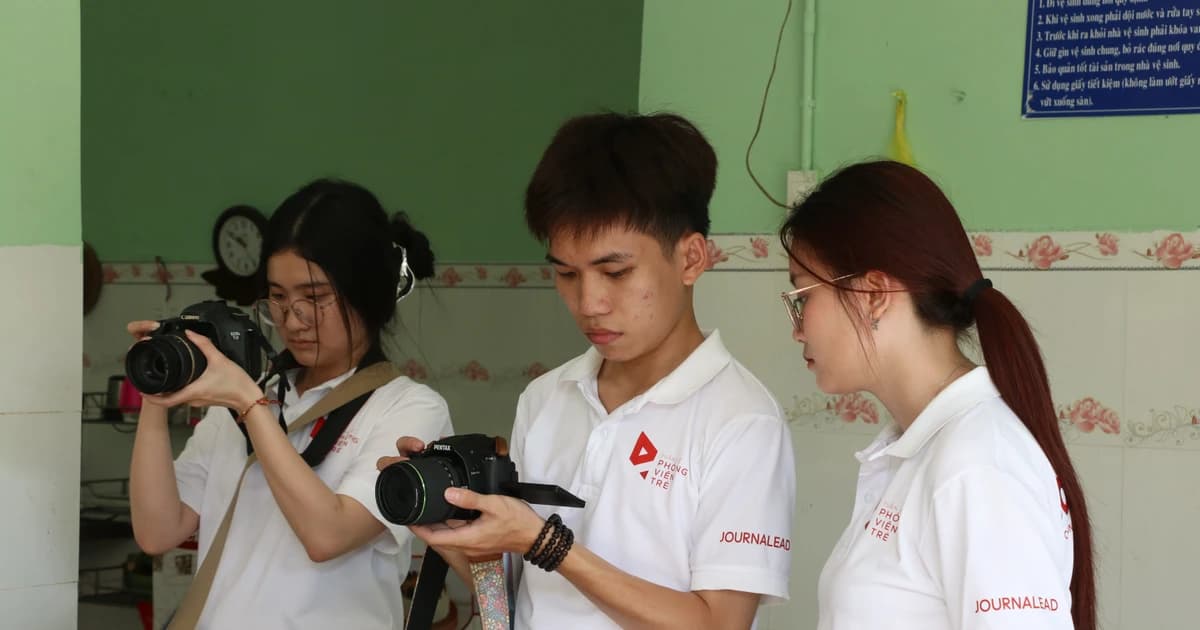 Những chuyến tác nghiệp đầu đời và hành trình chạm nghề báo