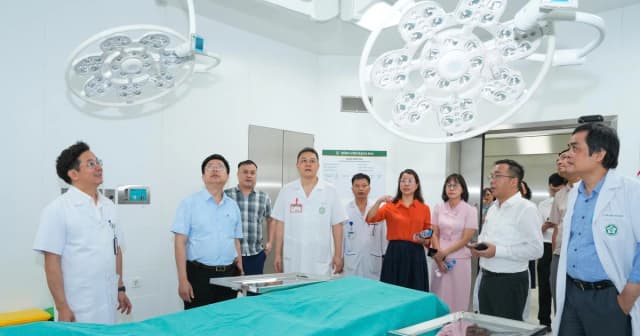 Đến Ninh Bình làm việc, bác sĩ bệnh viện Bạch Mai và Việt Đức được hỗ trợ tới 15,6 triệu đồng/tháng