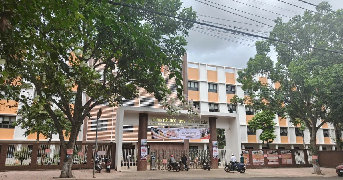 Vì sao nhiều học sinh Đắk Lắk rút hồ sơ tuyển sinh lớp 10 khỏi trường tư thục?