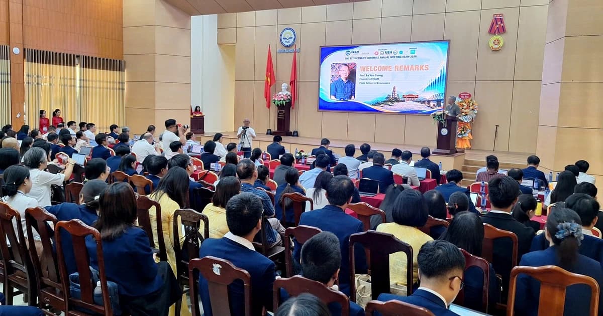 Nhiều nhà khoa học nổi tiếng trong và ngoài nước bàn về kinh tế đương đại