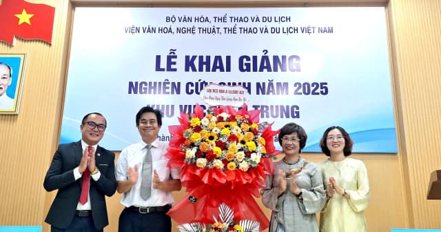 Viện VH,NT,TT&DL Việt Nam khai giảng lớp nghiên cứu sinh đầu tiên tại miền Trung