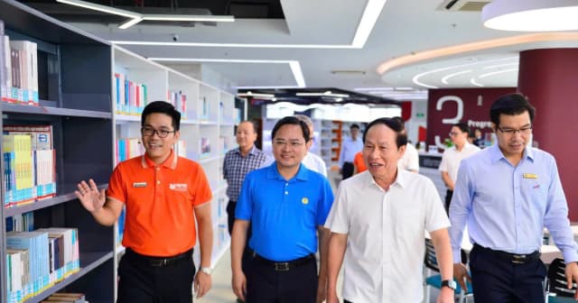 Phó Thủ tướng Lê Tiến Châu thăm Trường Đại học Tôn Đức Thắng
