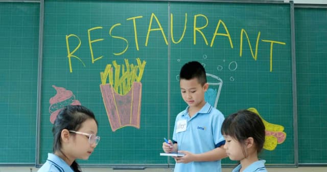 Không lợi dụng hoạt động giáo dục tăng cường để luyện thi, dạy trước chương trình