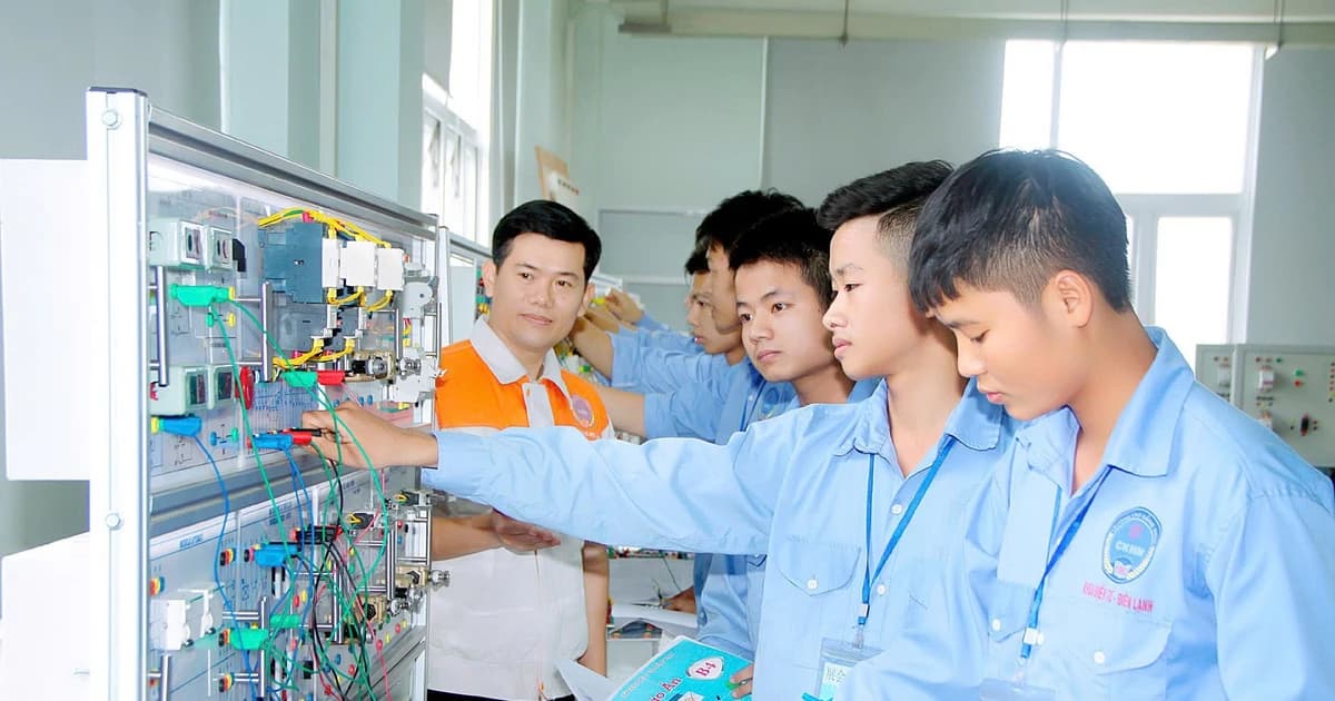 Đề xuất nhiều chính sách mới hỗ trợ người học đại học, học nghề