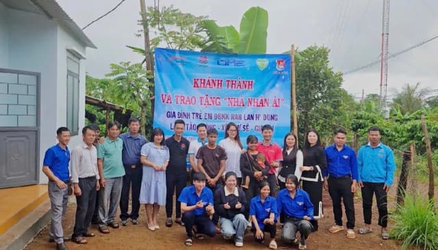 Chung tay phát triển giáo dục vùng sâu, vùng xa, hỗ trợ gia đình có trẻ đặc biệt