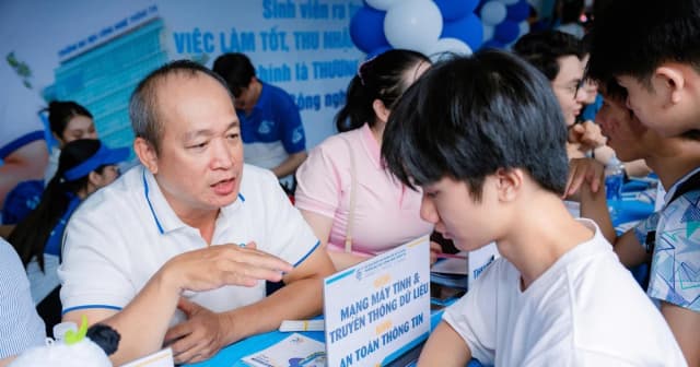 Ngành Trí tuệ nhân tạo Trường ĐH Công nghệ Thông tin TPHCM điểm chuẩn 100/100