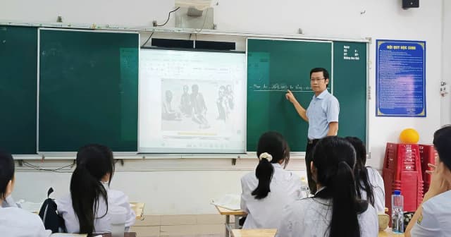 Đề Ngữ văn có ngữ liệu giàu sức gợi, bảo đảm độ phân hóa
