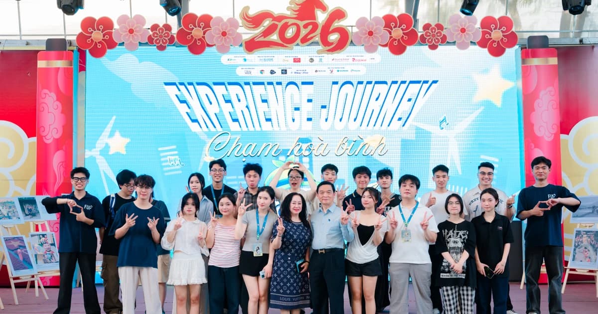 Sinh viên lan tỏa thông điệp hòa bình