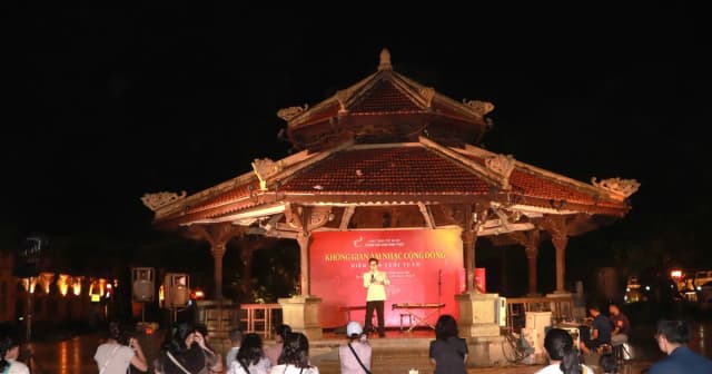 'Điểm hẹn cuối tuần' lan tỏa âm nhạc truyền thống giữa lòng Thủ đô