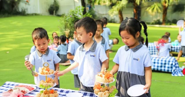 Siết an toàn thực phẩm trong trường học