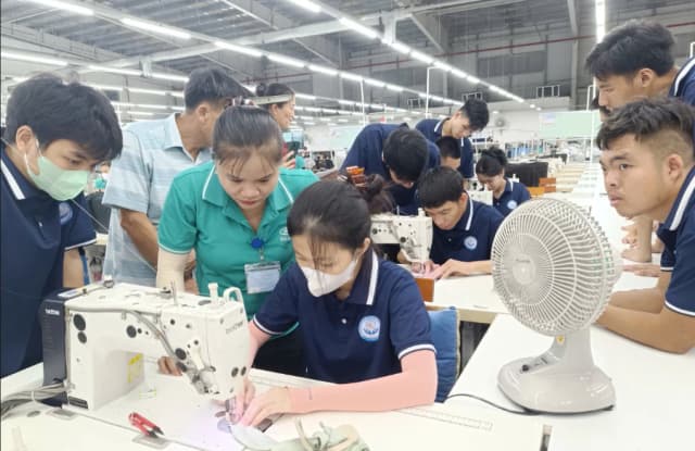 Học nghề mở cánh cửa tự lập cho người khuyết tật