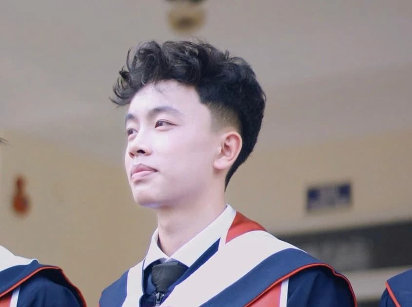 Mồ côi cha mẹ, nam sinh dân tộc Mường nỗ lực bước vào giảng đường đại học