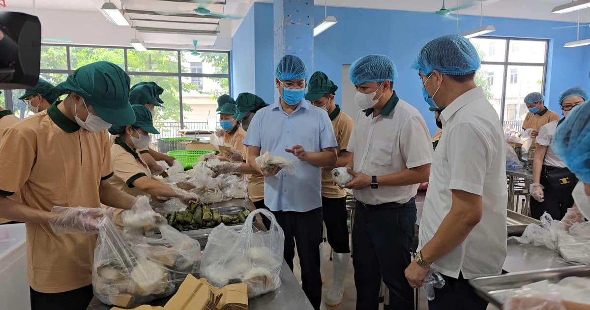 Hà Nội xử lý việc cung cấp chậm suất ăn bán trú tại Trường Nguyễn Quý Đức