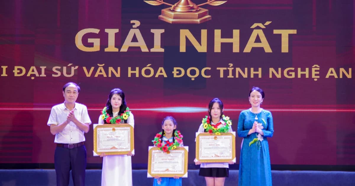 Hành trình từ sách đến kết nối tri thức của Đại sứ văn hóa đọc Nghệ An