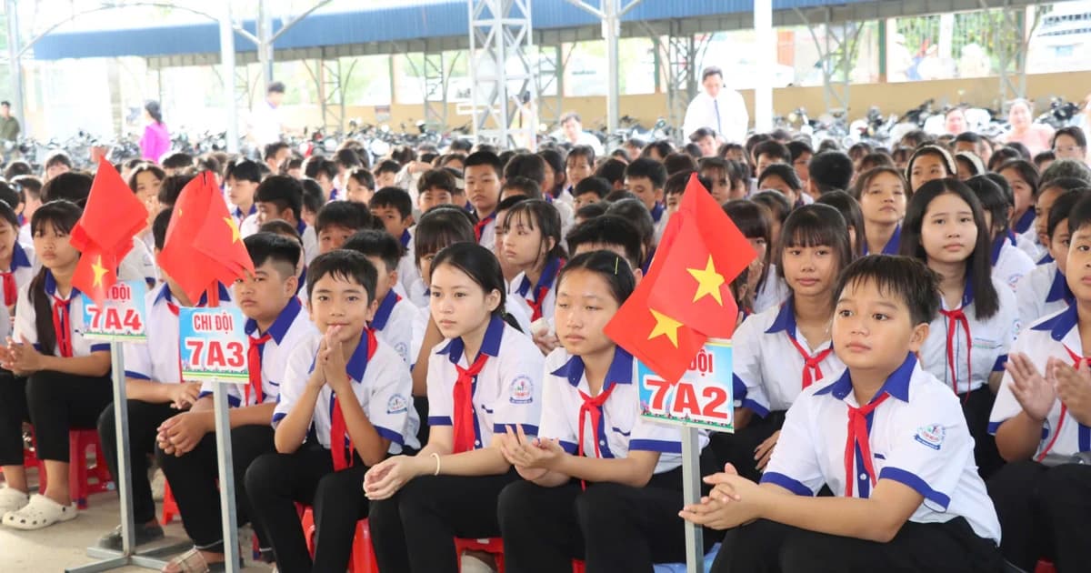 Chống lạm thu đầu năm học: Siết từ khoản thu đến cách thu