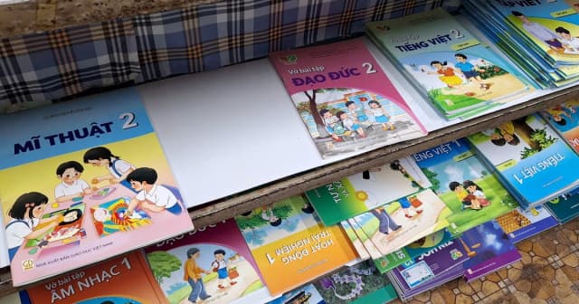 TP Huế cung ứng đủ SGK thiếu cục bộ cho học sinh trước ngày 18/9