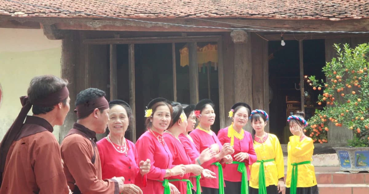 Nghệ nhân Kiều Thị Mách: Gieo tình yêu trống quân cho thế hệ trẻ