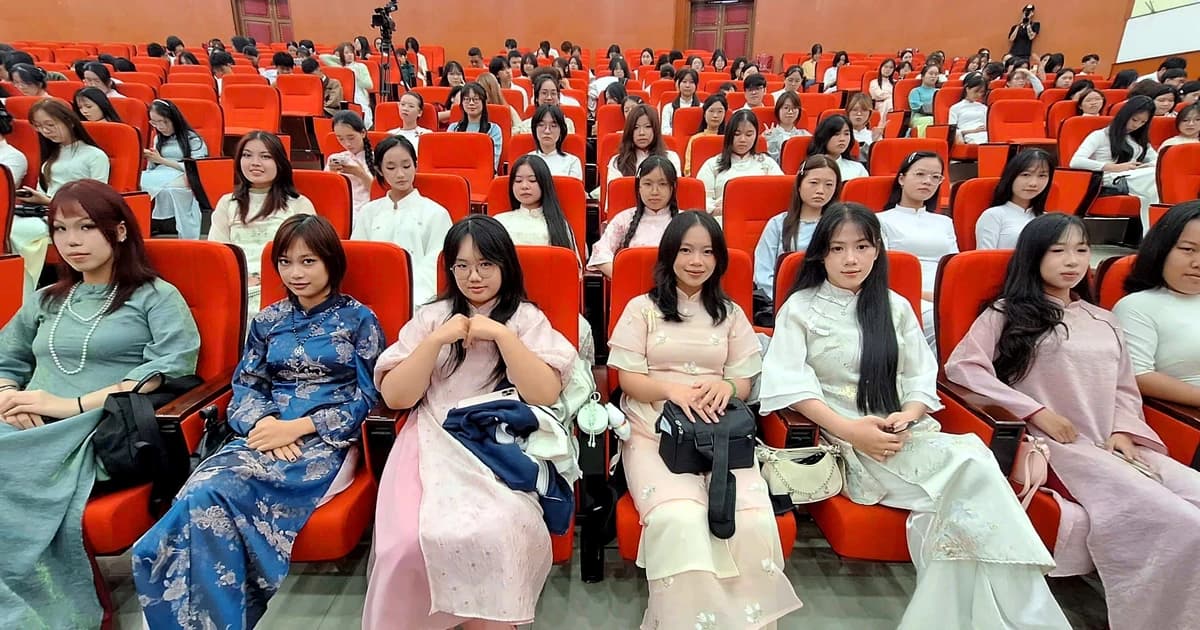 Trường ĐH Nghệ thuật Huế khai giảng năm học mới