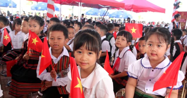 TP Huế thí điểm dạy và học tiếng Lào tại các trường phổ thông biên giới