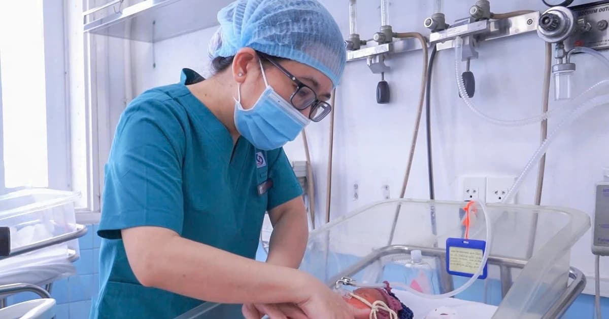 Điều trị thành công bé sinh non mắc bệnh vảy cá bẩm sinh cực hiếm gặp