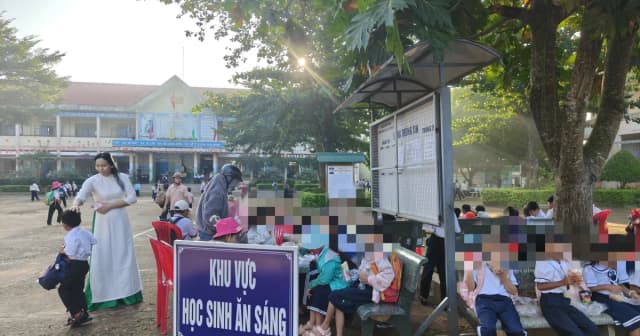 Bữa sáng an toàn của trẻ: Trách nhiệm không riêng nhà trường