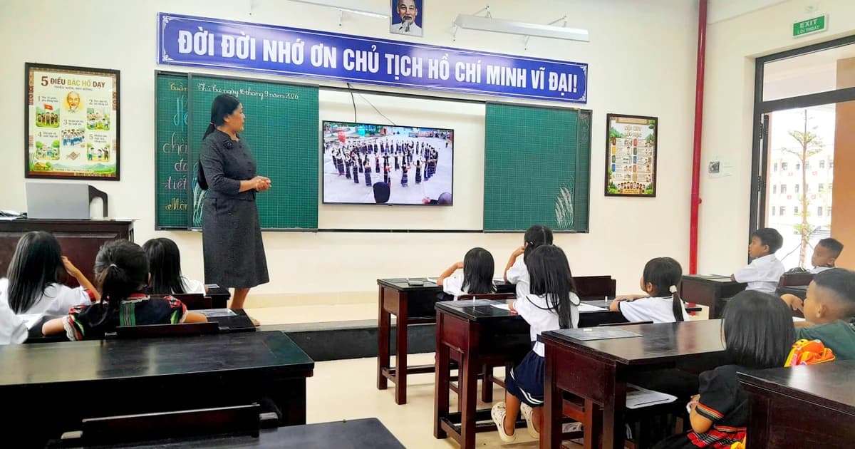Xây dựng bộ chuẩn và công cụ đánh giá chuyển đổi số, AI cho nhà giáo miền núi