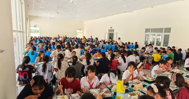 Bếp ăn trường học: Chính sách phải tạo chuyển biến