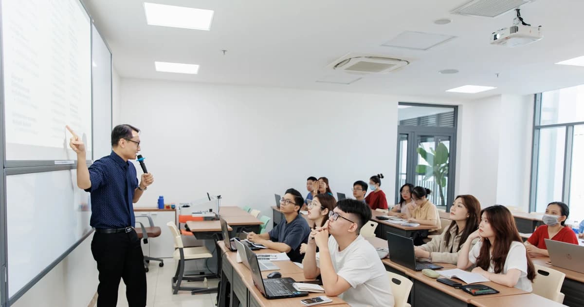 Đại học đồng kiến tạo, cùng giải bài toán phát triển với địa phương