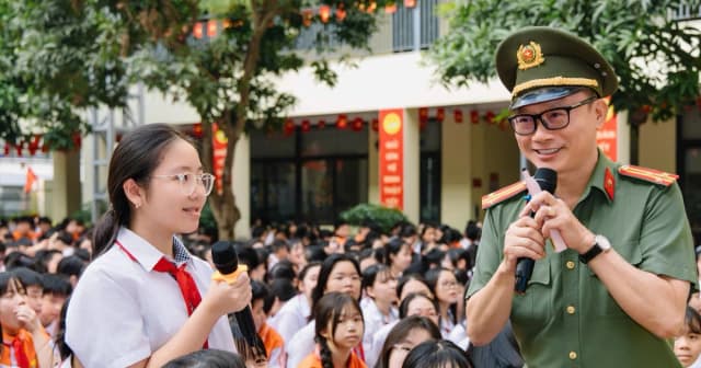 Trao 'lá chắn' cho học sinh trong kỷ nguyên số